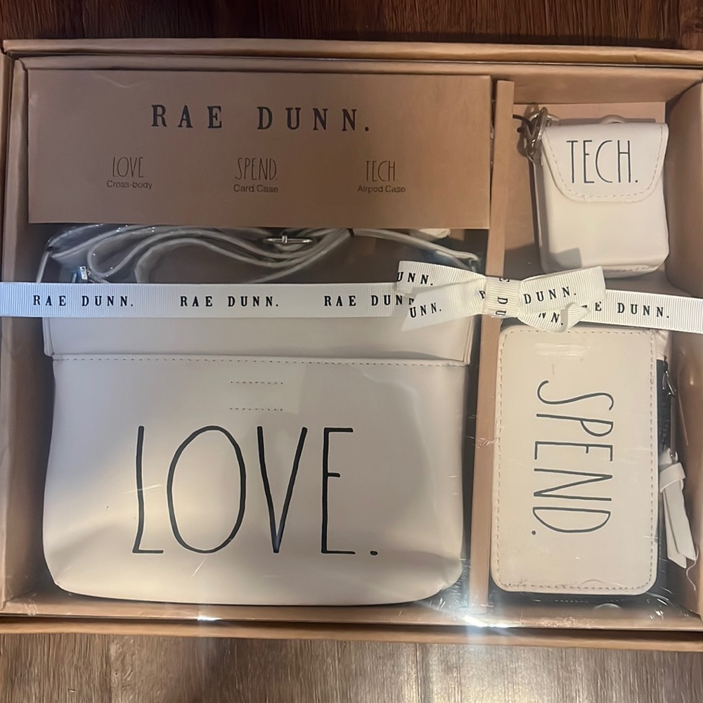 NWT-Rae Dunn love-spend-tech set